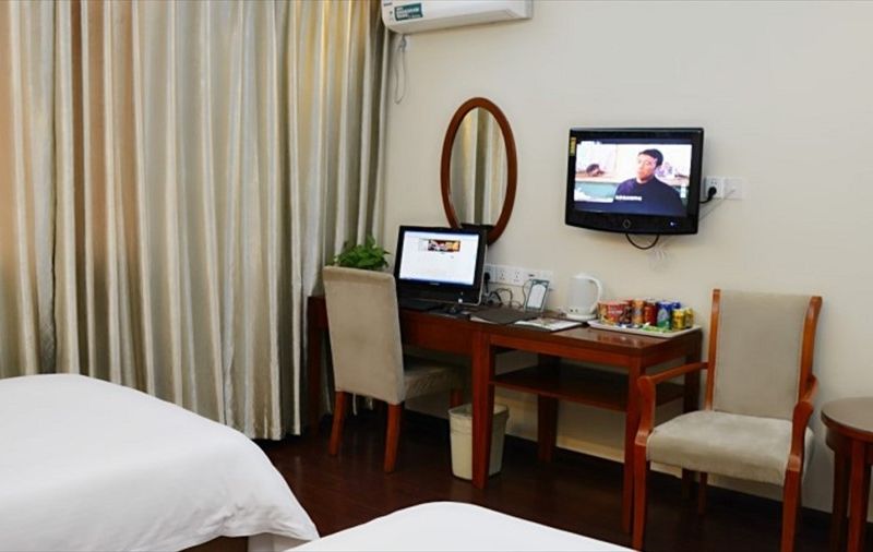 GreenTree Inn Jinan Honglou Square Express Hotel
