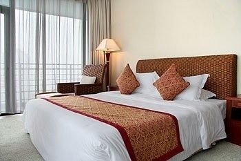 88 Eling Park Hotel