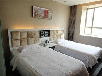 Xianning Milan Flower Fashion Hotel