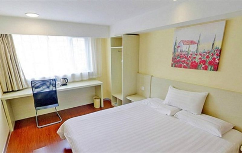Hanting Express Yangzhou Jiangyang Middle Road