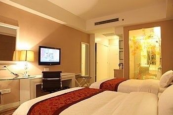 Jiulong Huatian Hotel