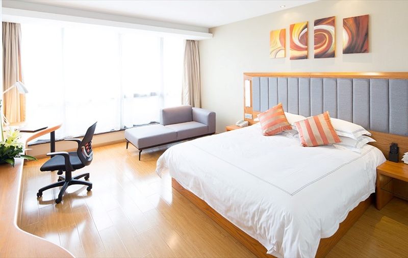 Warmly Hotel Shuanghuwan
