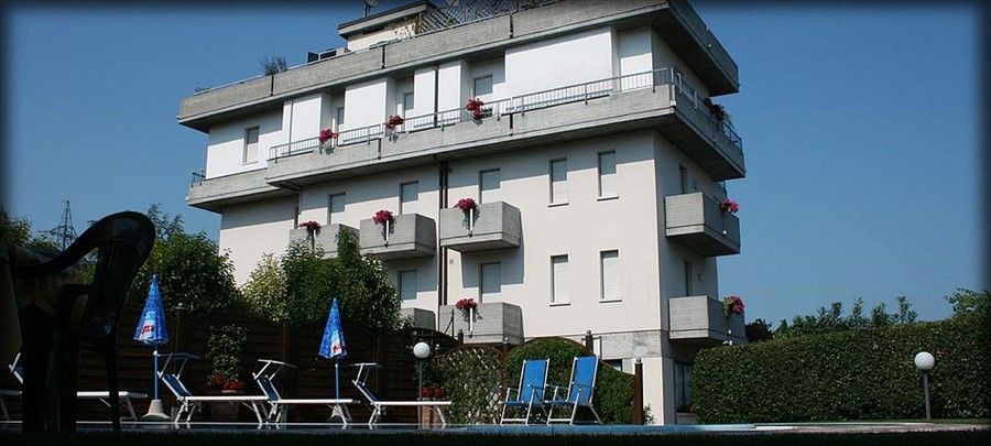 Outdoor Pictures 1