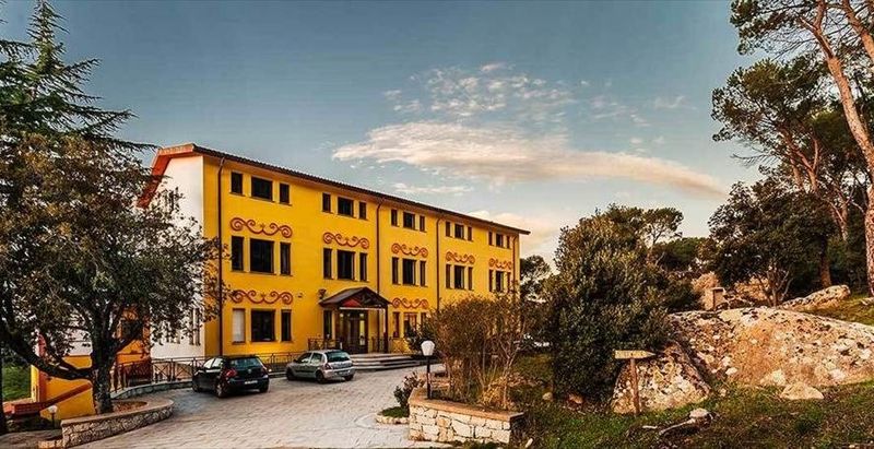 Limbara Hotel