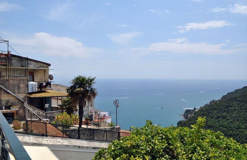 villa verde sul mare