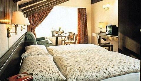 Hotel Holiday