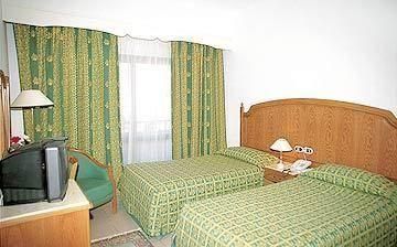 Catherine Plaza Hotel