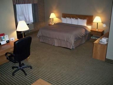 MCKINLEY'S HOTEL, BANQUET & CONFERENCE CENTRE