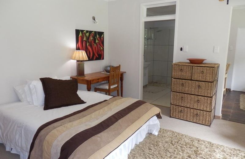 Pin Oaks Bed And Breakfast