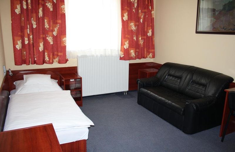 Hotel Thelena