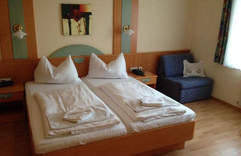 LANDHOTEL ERHARDT