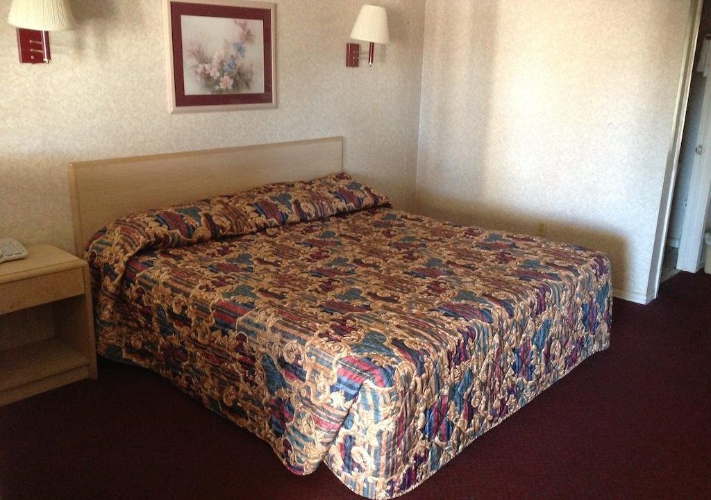 Regency Inn & Suites