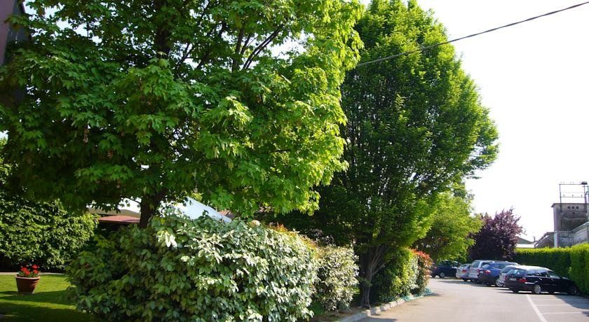 Outdoor Pictures 22