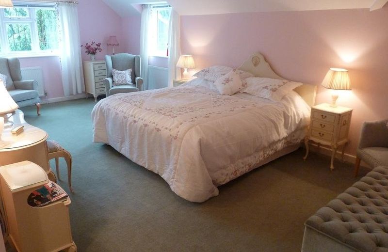 WROUGHTON LODGE