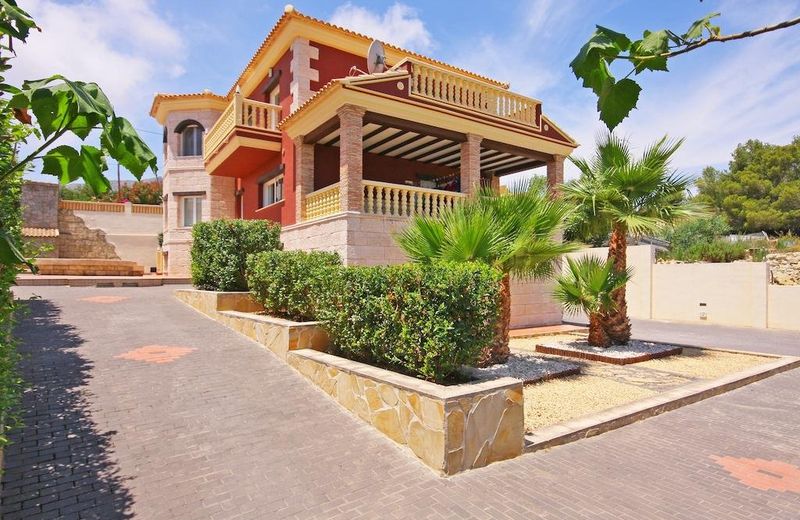 Villa Alhambra - Plusholidays