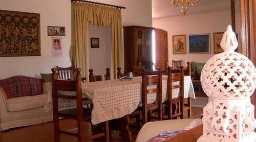 LA CORTE