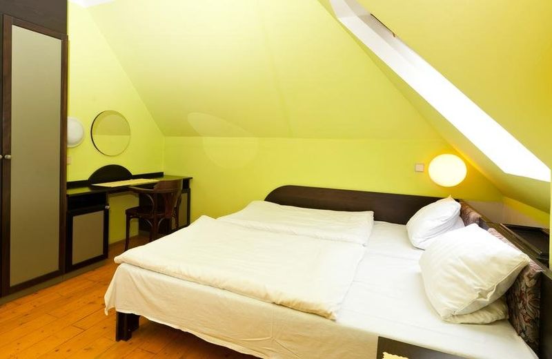 Hotel N