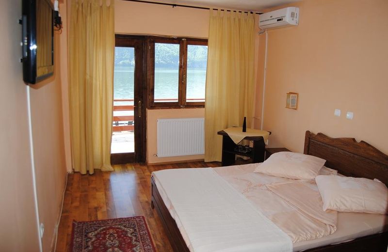 Pension La Ponton