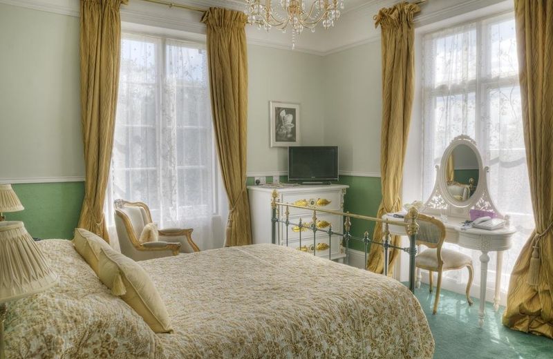Albert Cottage Hotel