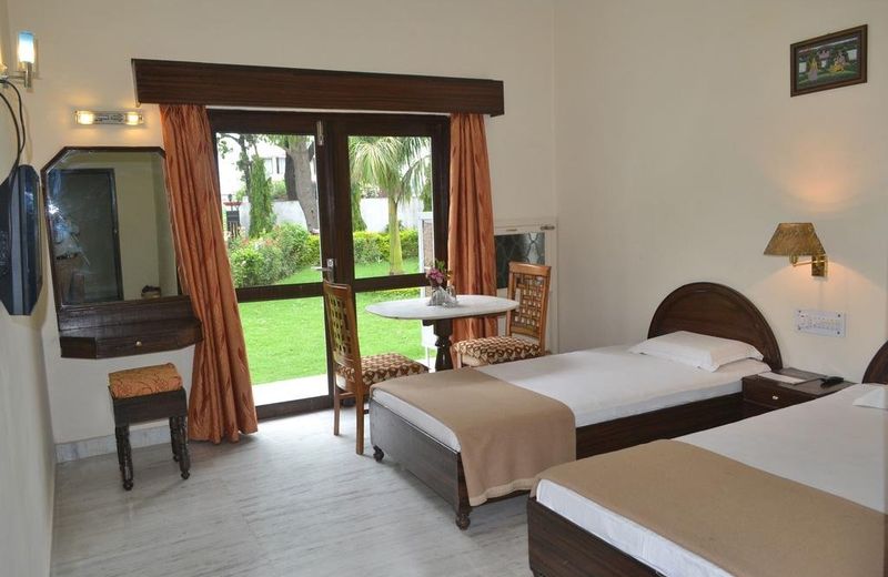 Hotel Ganesha Garden Villa Khajuraho