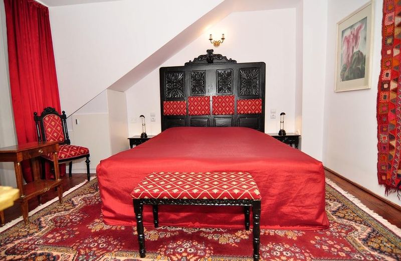 Bed & Breakfast Popamuseum Tarpesti strada Muzeului nr 28