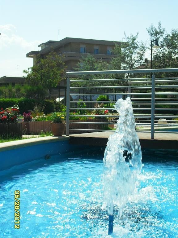 Outdoor Pictures 9