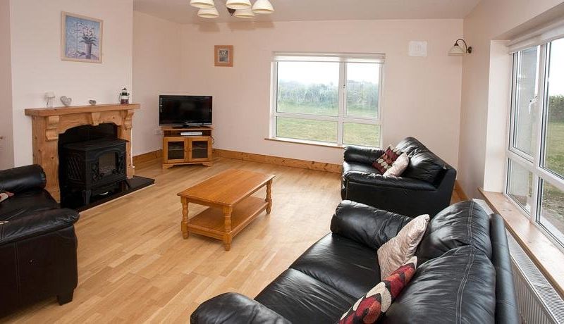 Copper Coast Holidays - Radharc na Farraige