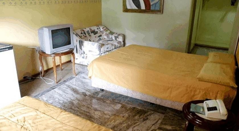 Ytacaranha Hotel De Serra