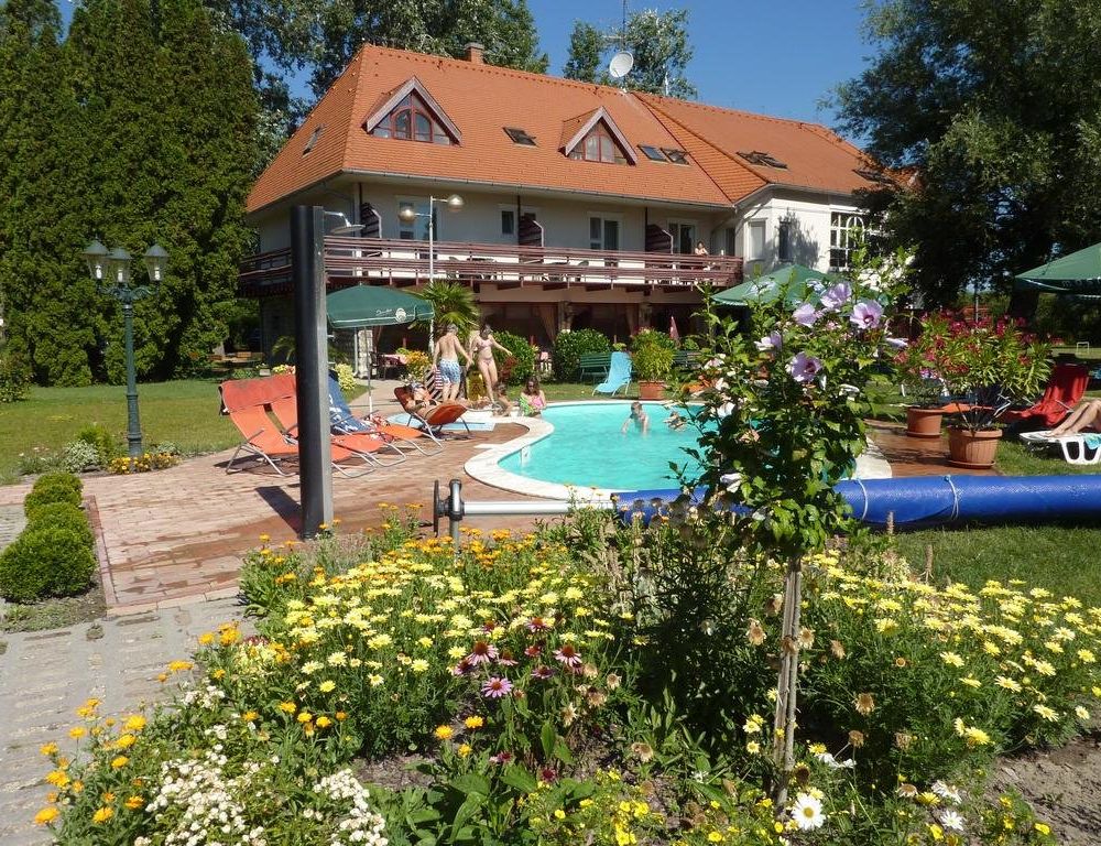 Outdoor Pictures 22