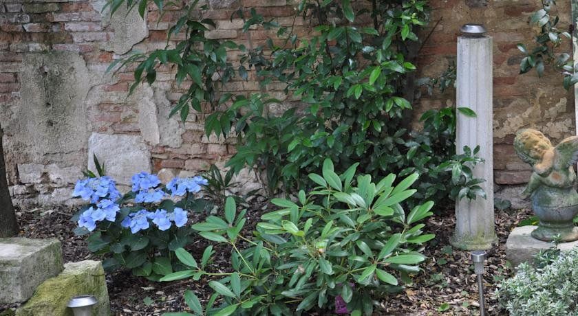 Outdoor Pictures 22