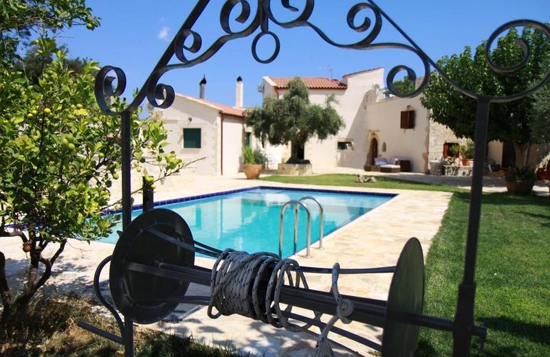 Filippou Villa - Living in Nature