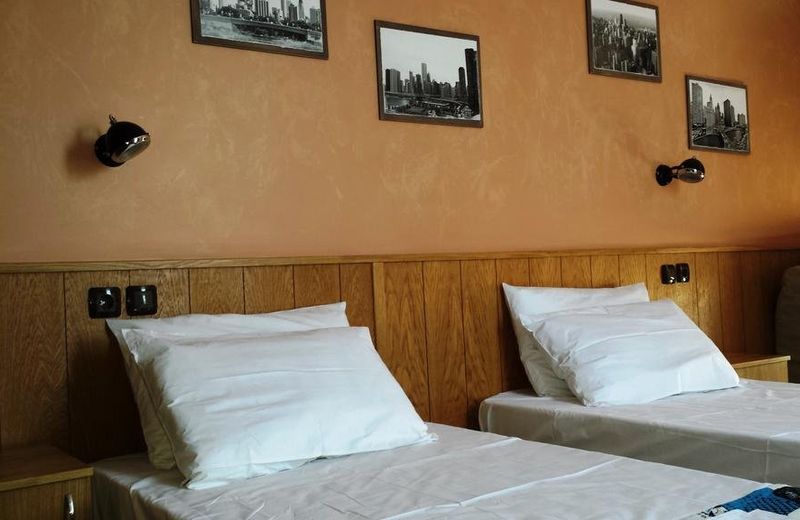 City Hotel