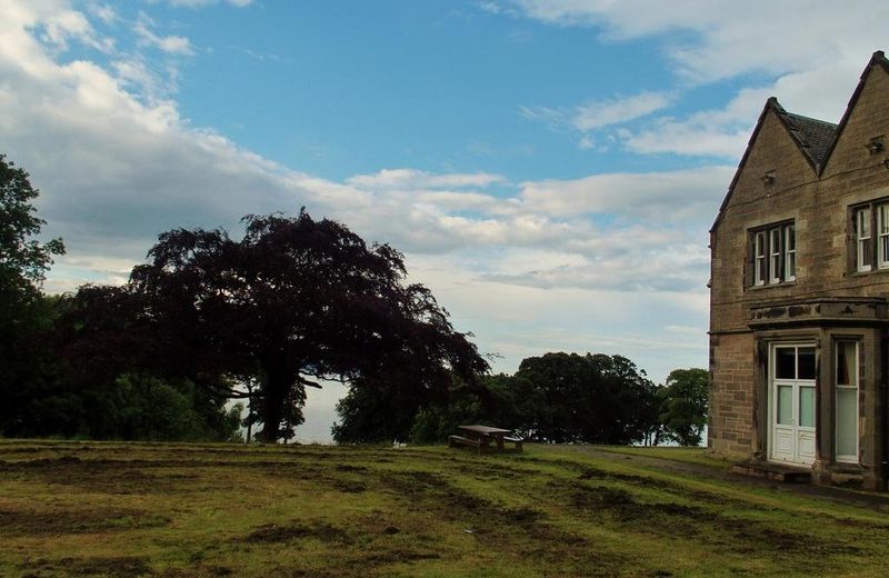 Almond House Lodge