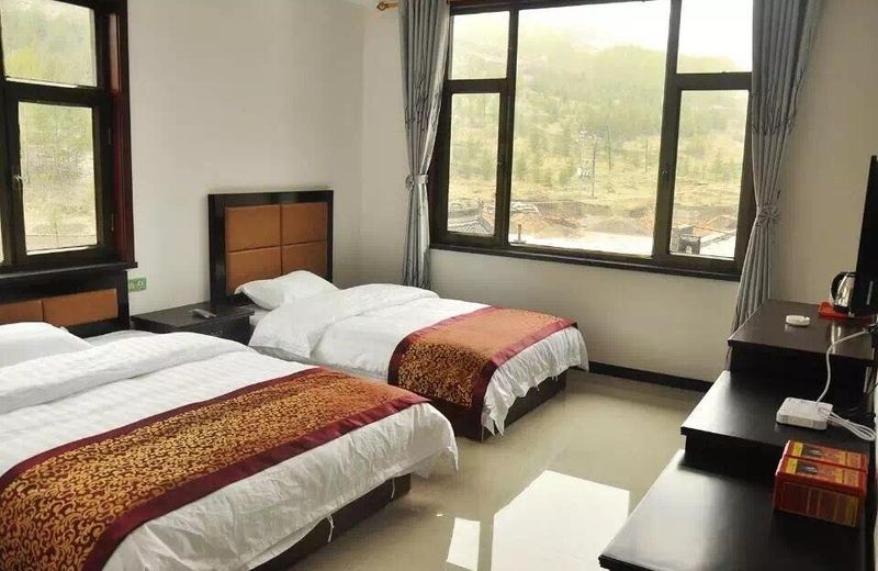 ManBuYunDuan.Theme Inn