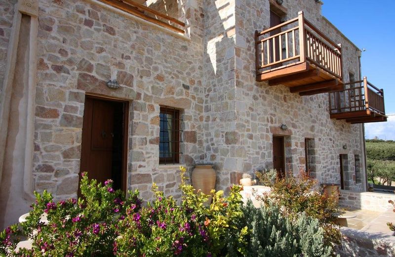 Lithos Traditional Guest Houses