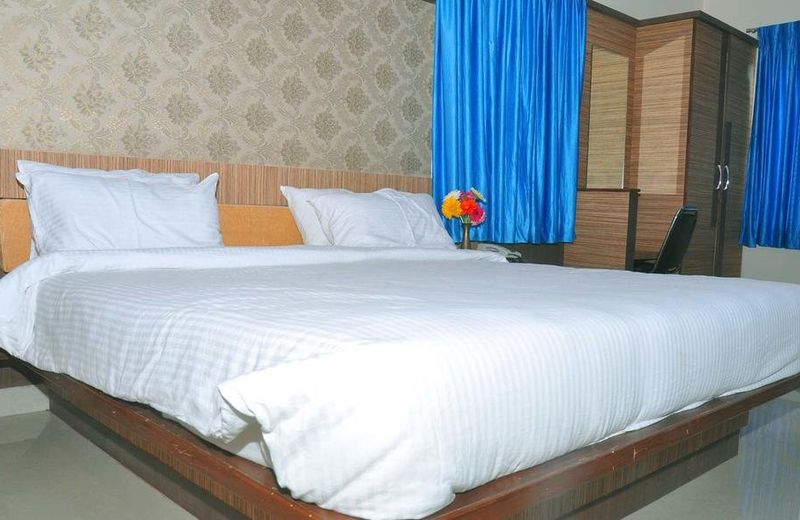 Hotel Sri Vaari Residency