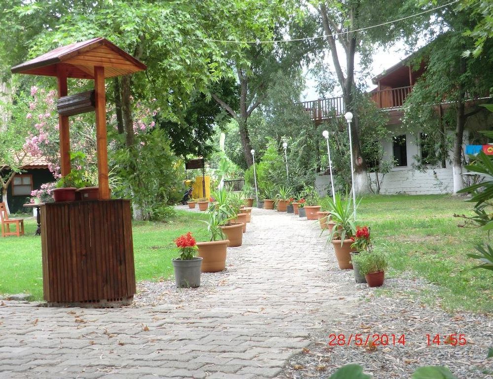 Outdoor Pictures 23