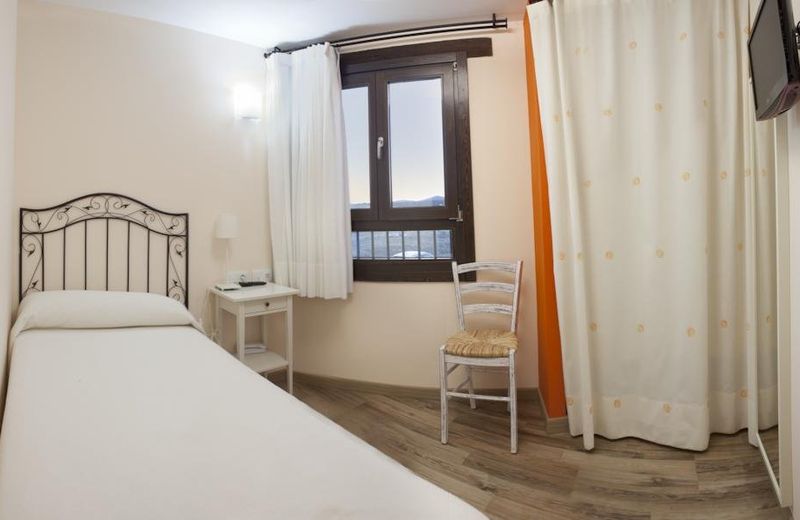 Hotel Valdelinares (Soria)