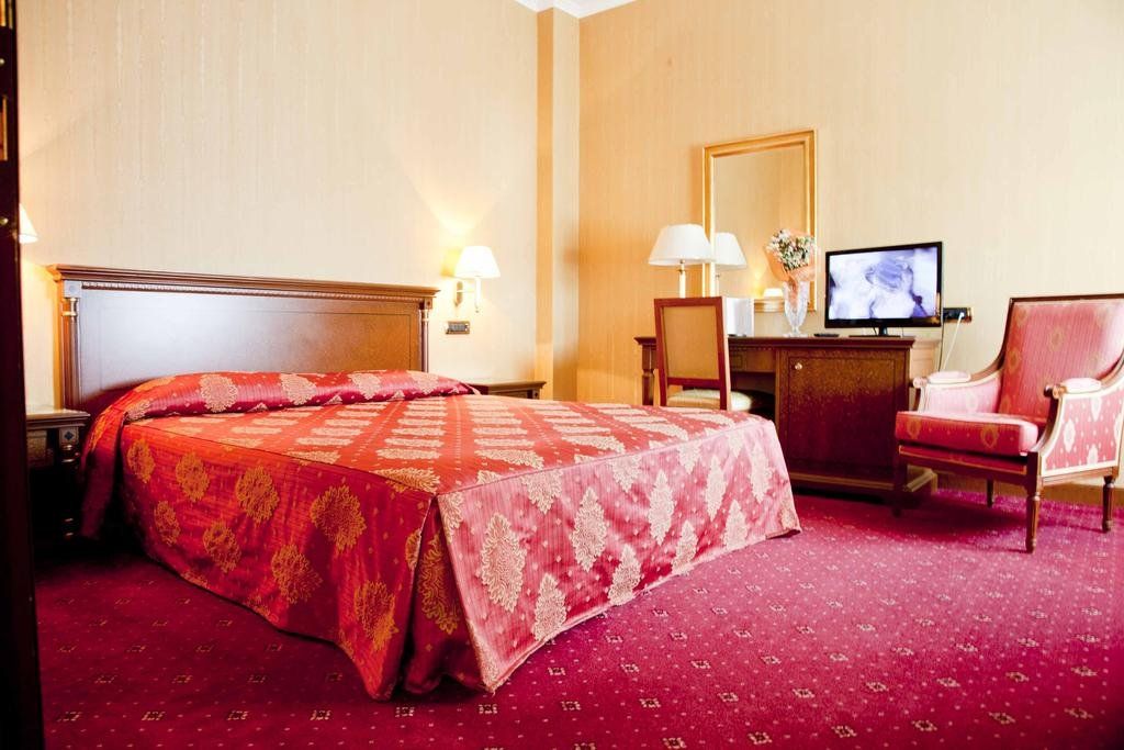 Hotel Jolly