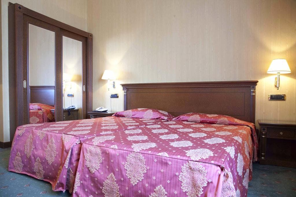 Hotel Jolly