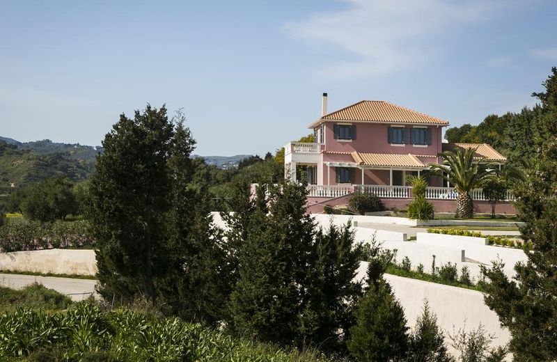Villa Athinais