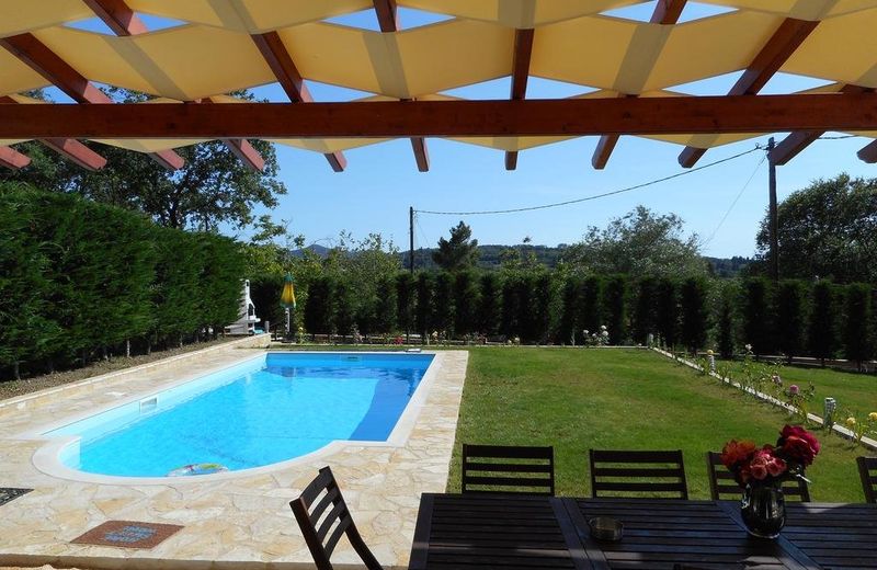 Villa Poulades
