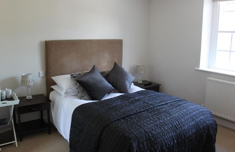 The Manifold Inn Hotel