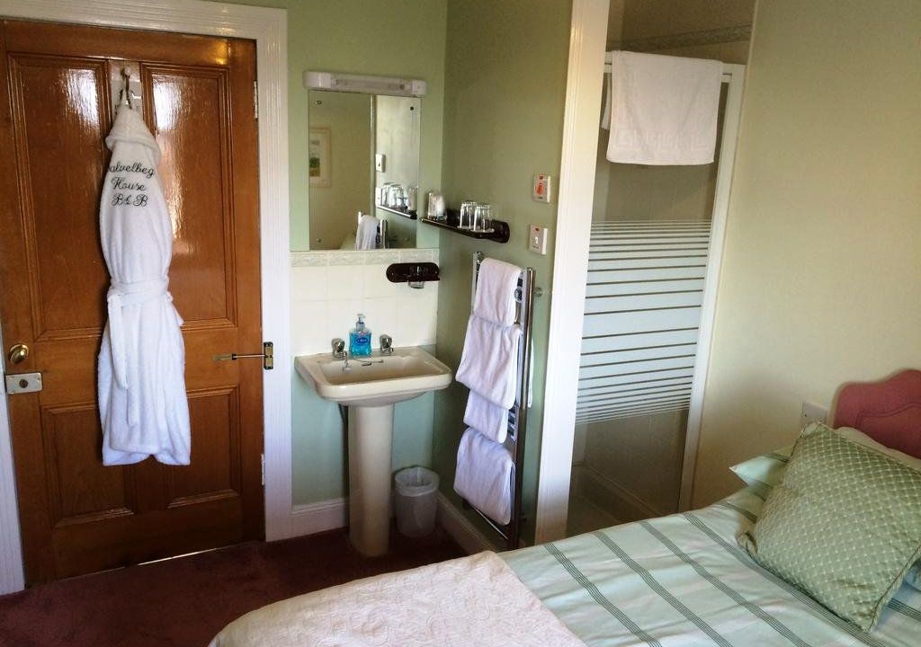 Fir Tree Bed and Breakfast at Galvelbeg House