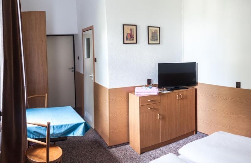 BESKID U TOMERY
