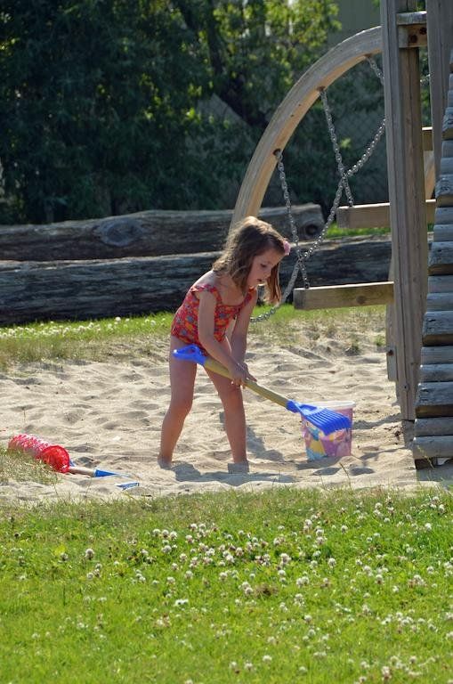 Outdoor Pictures 17