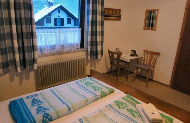 Haus Tapestry
