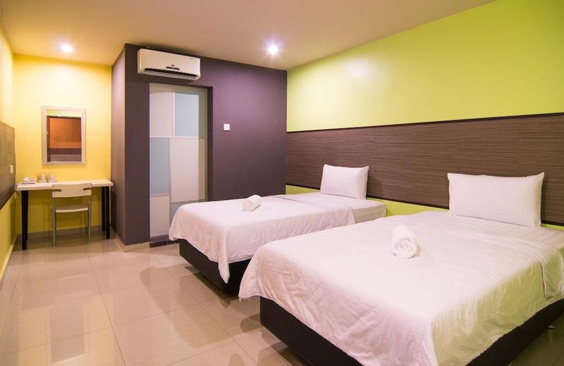 Hotel De' Tees, Masai Utama