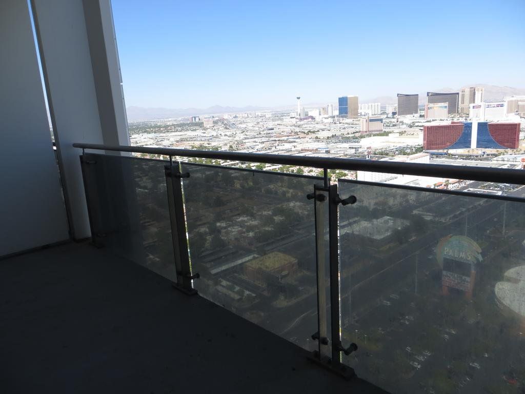 StripViewSuites at Palms Place Penthouses