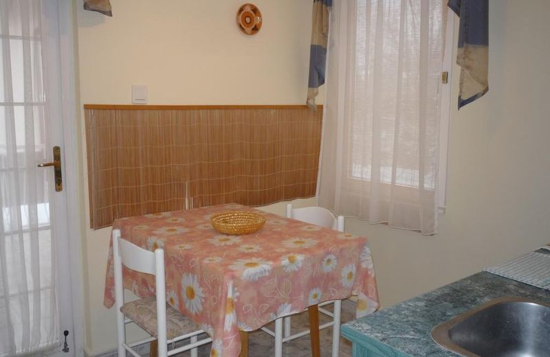 MARIANN APARTMANHAZ